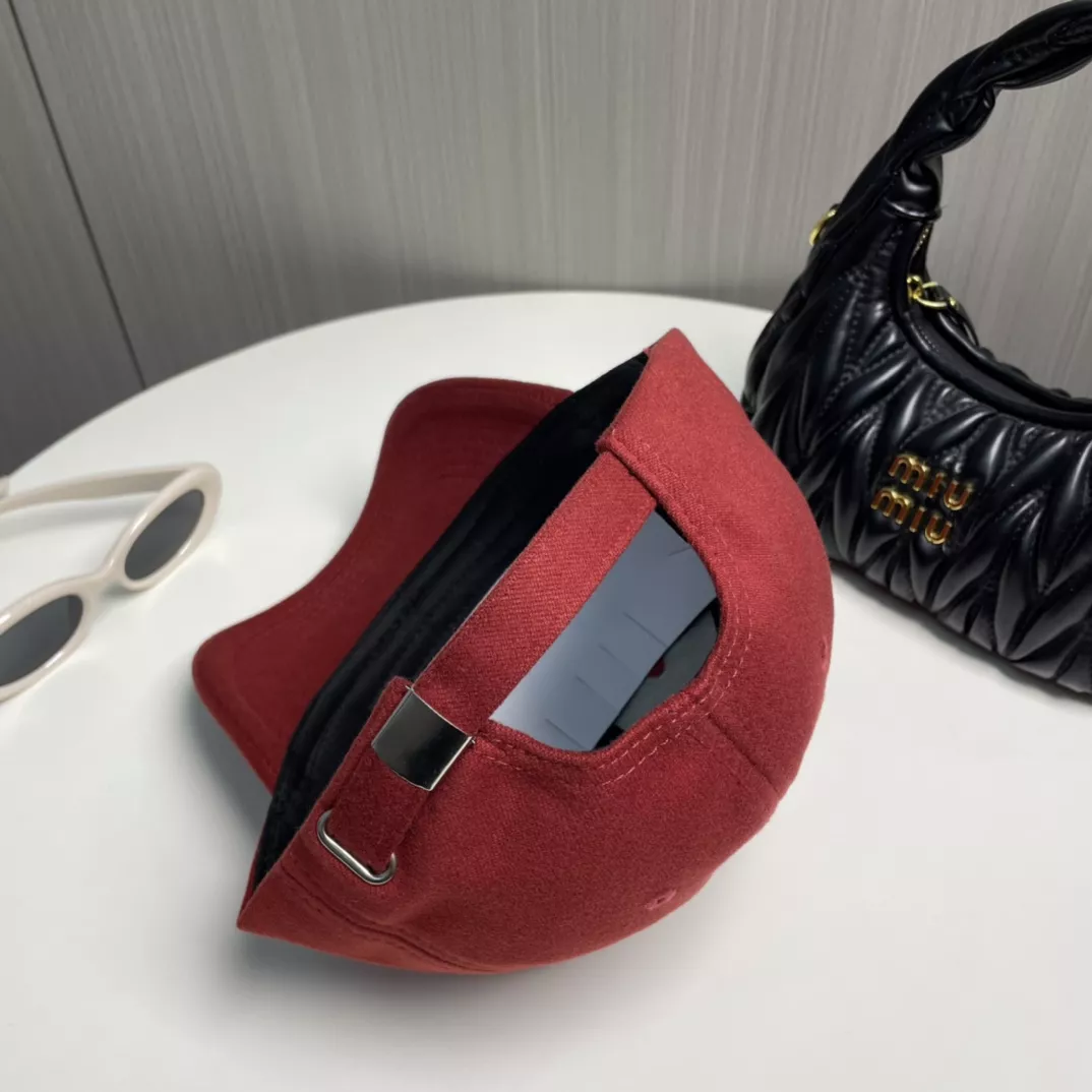 Celine Caps StreetReady 697