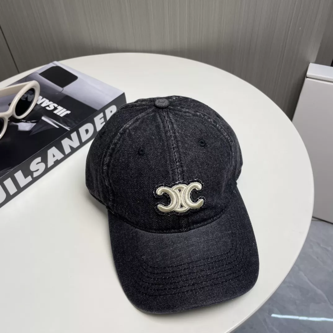 Celine Caps Versatile 4972