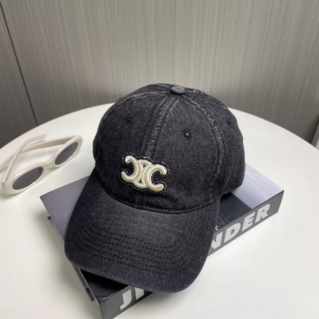 Celine Caps Versatile 4972