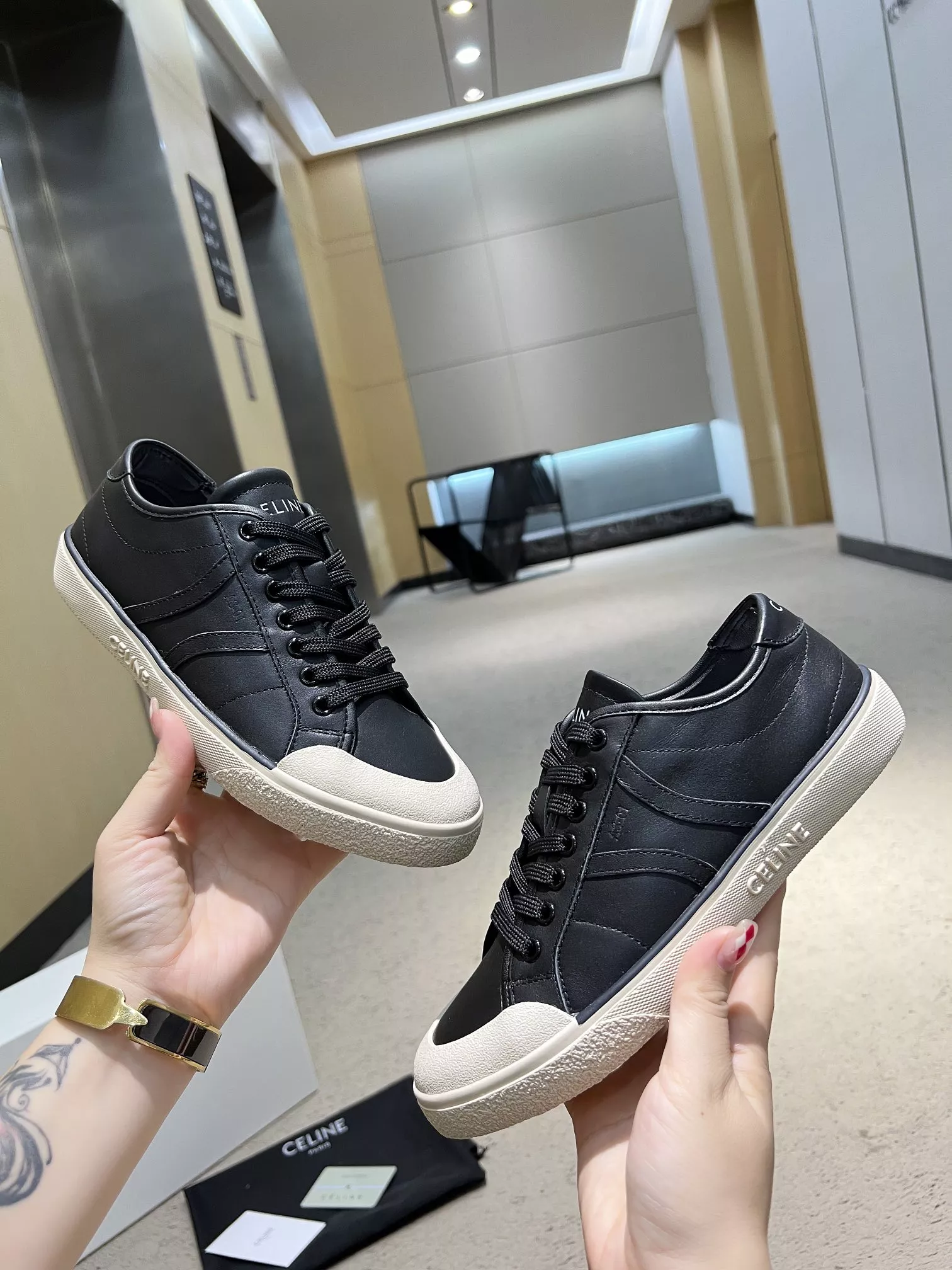 Celine Casual Shoes For Men Elegant 2621
