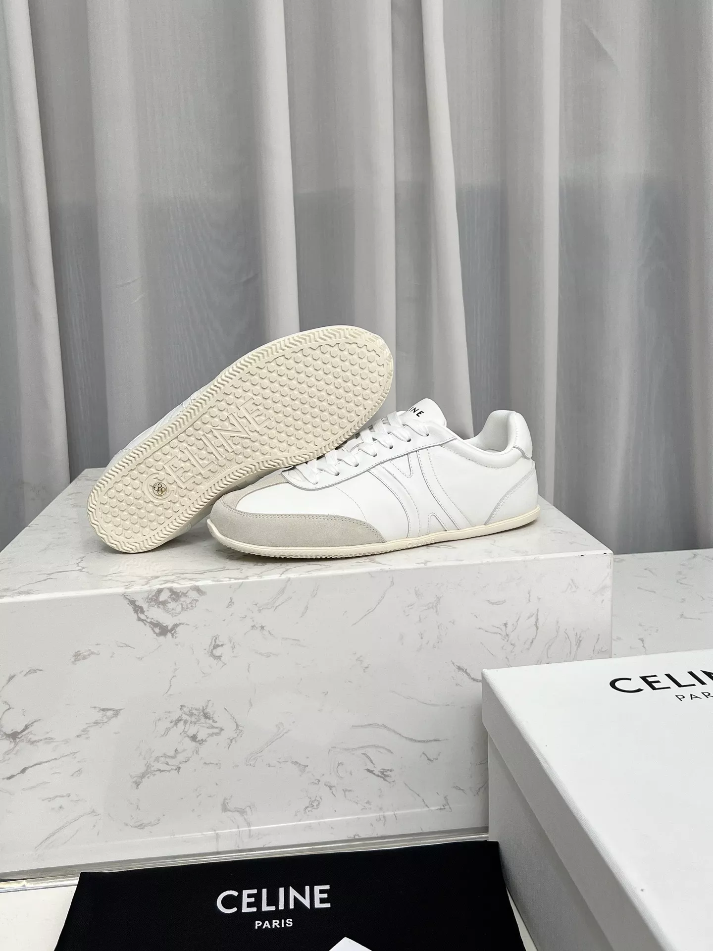 Celine Casual Shoes For Women Flexible 5625