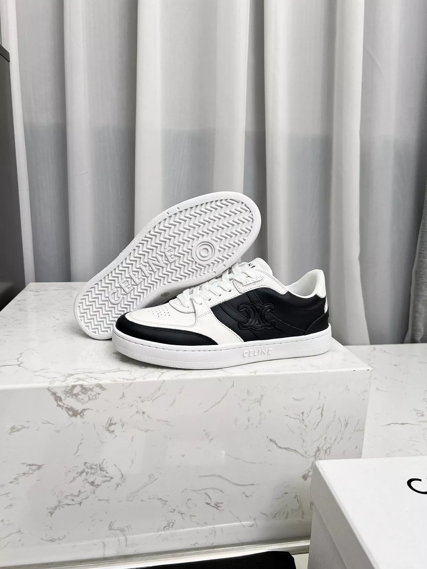 Celine Casual Shoes For Women Popular 910