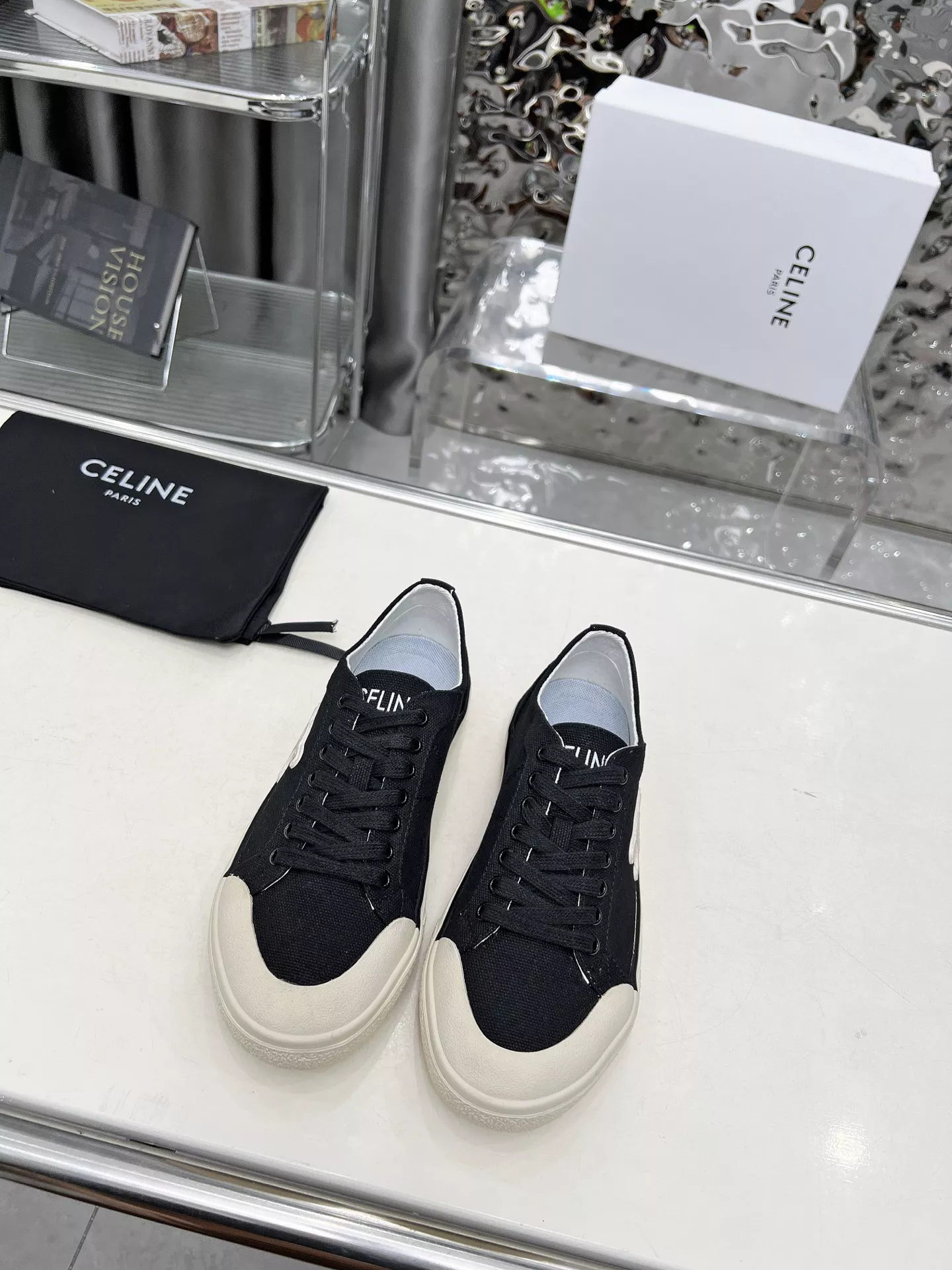 Celine Casual Shoes For Women Resilient 5659