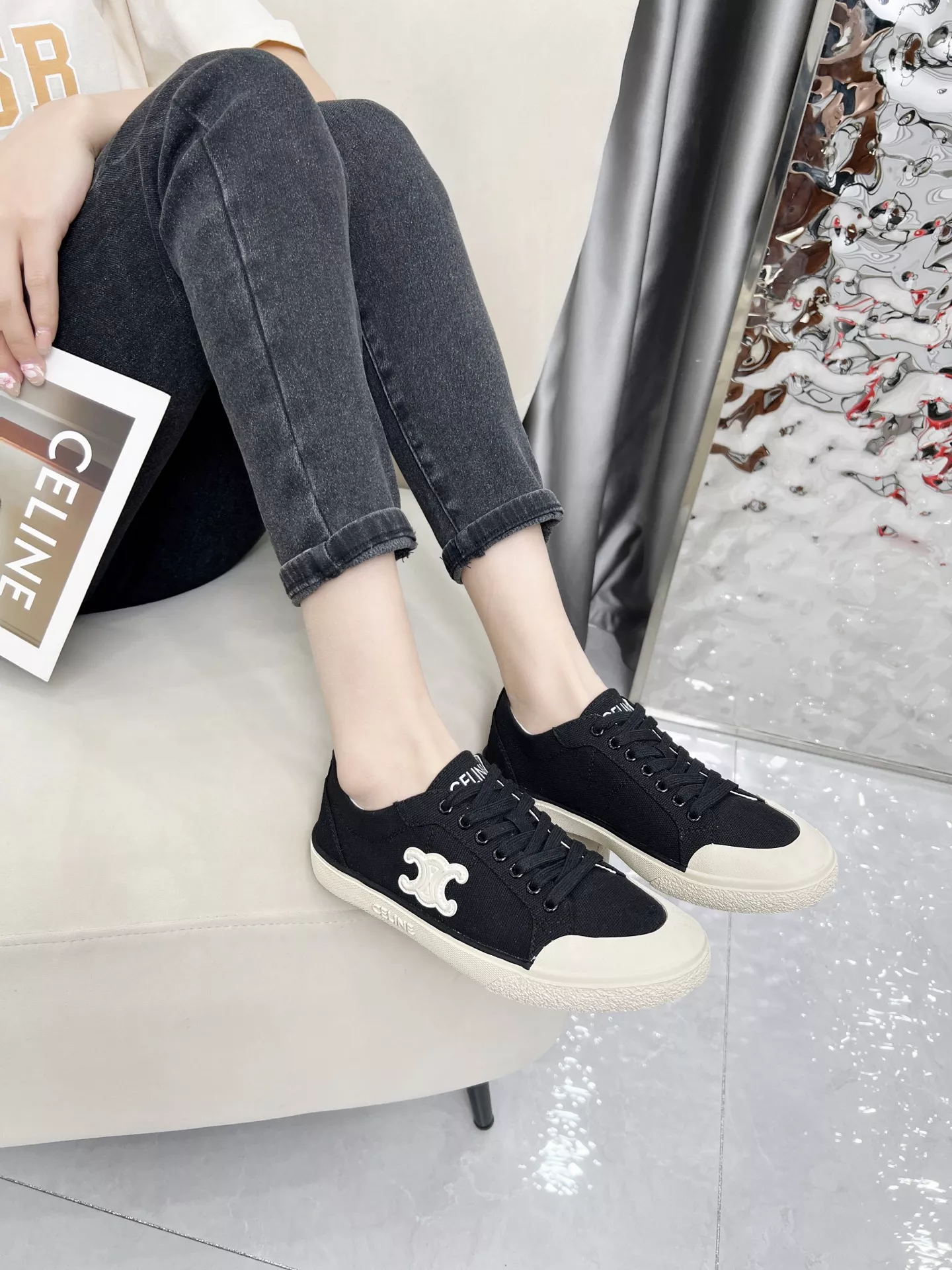 Celine Casual Shoes For Women Resilient 5659
