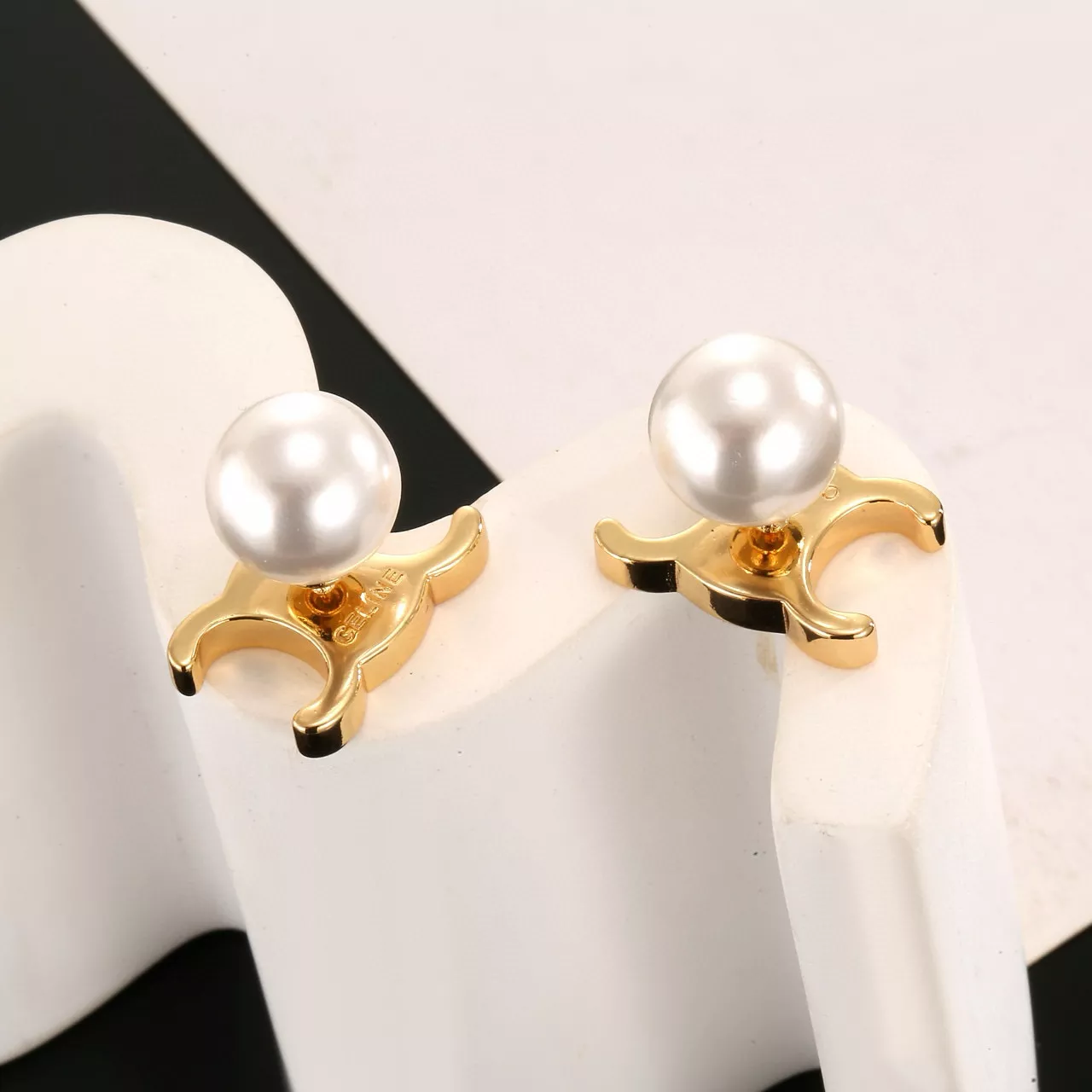 Celine Earrings For Women UrbanStyle 8308
