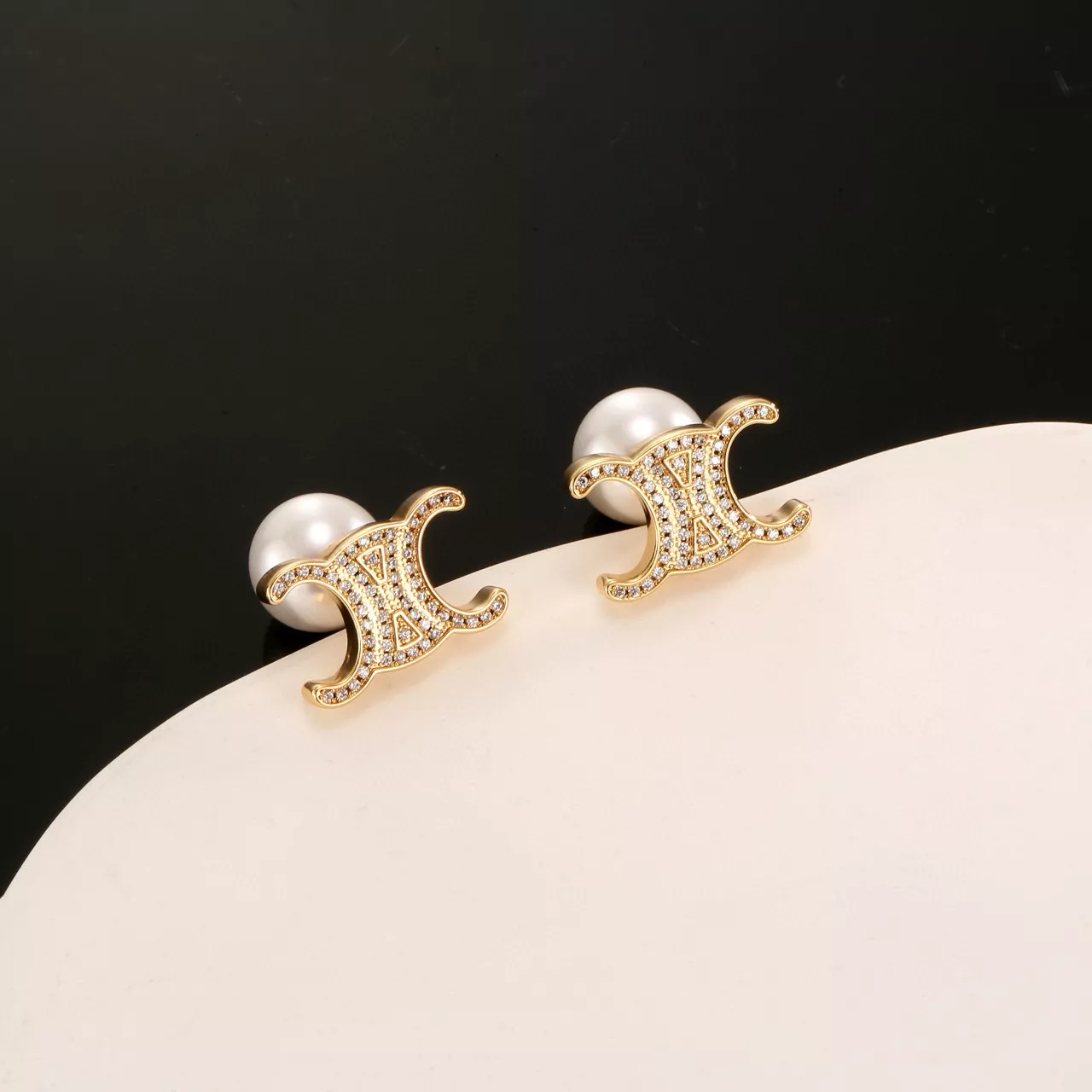 Celine Earrings For Women UrbanStyle 8308