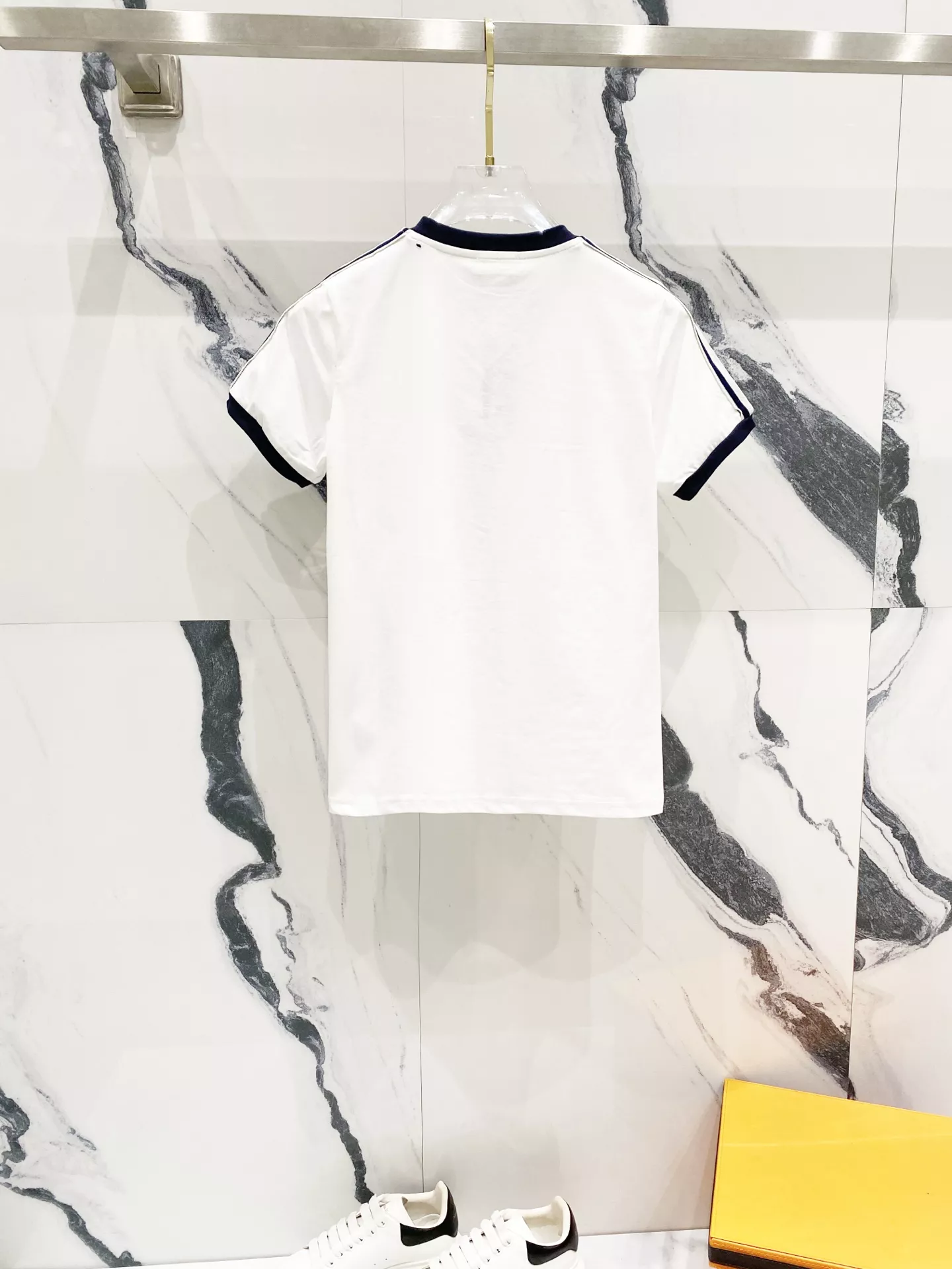 Celine T-Shirts Short Sleeved For Women Minimalist 2883