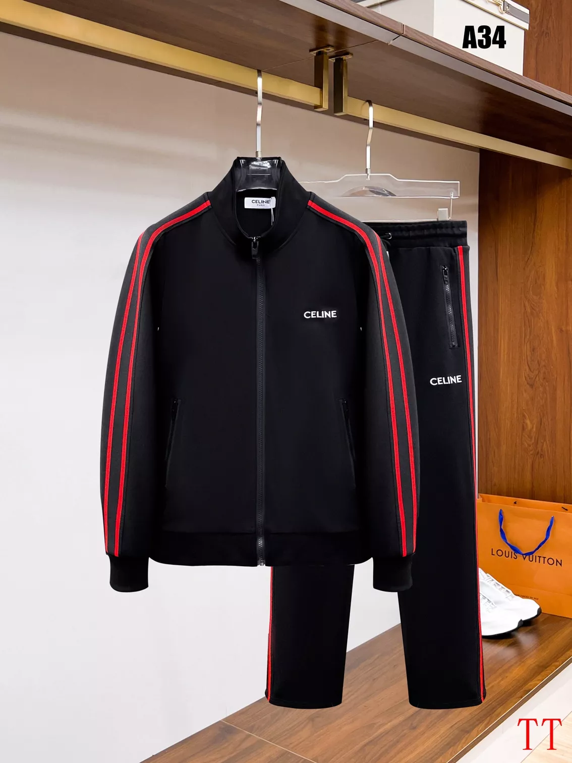Celine Tracksuits Long Sleeved For Men Soft 9291