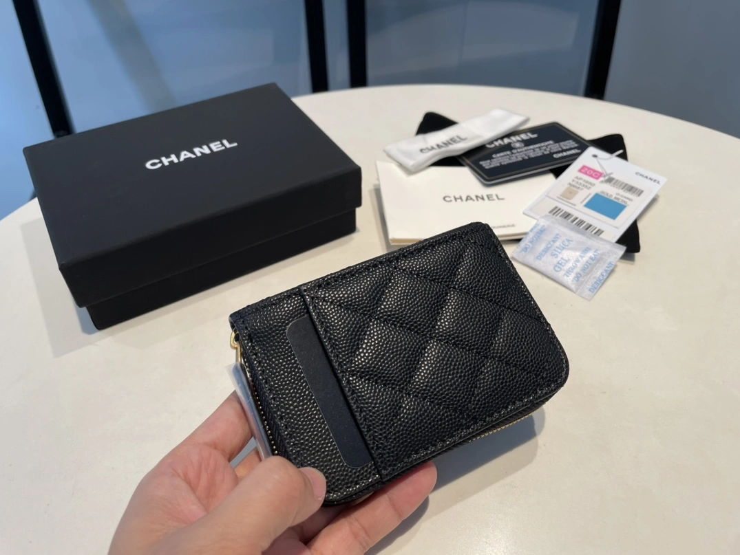 Chanel AAA Quality Card Case For Women Sleek 1599