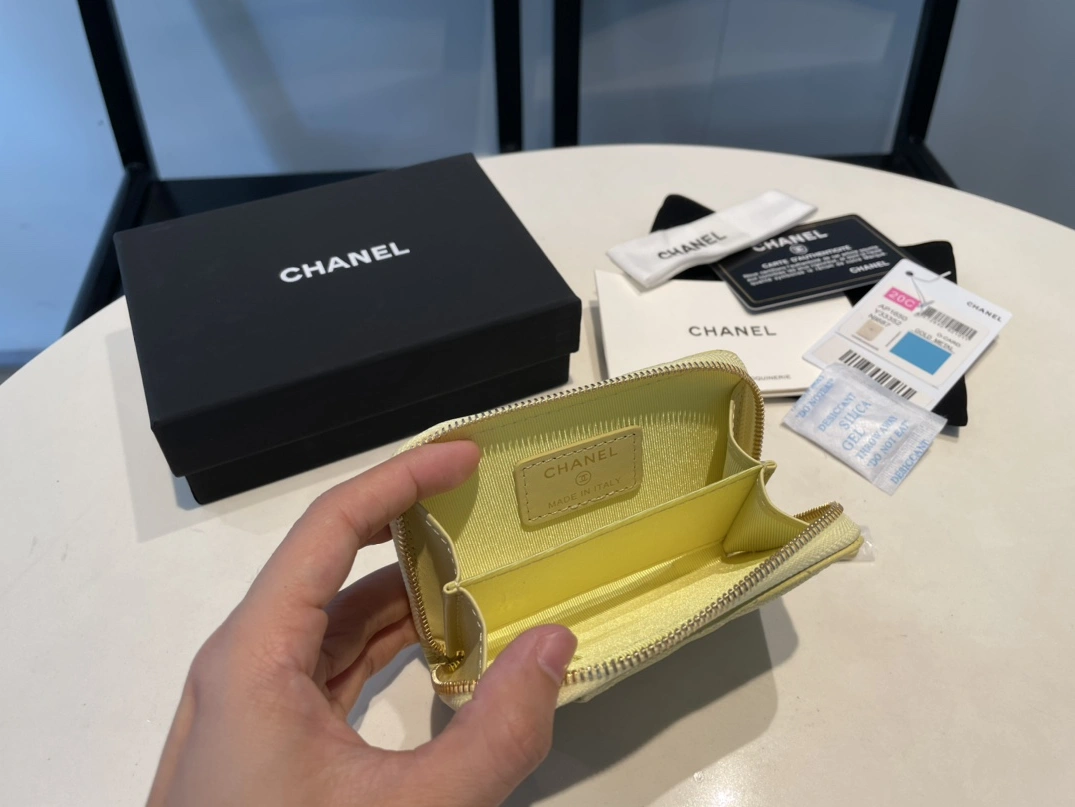 Chanel AAA Quality Card Case For Women Trendy 166