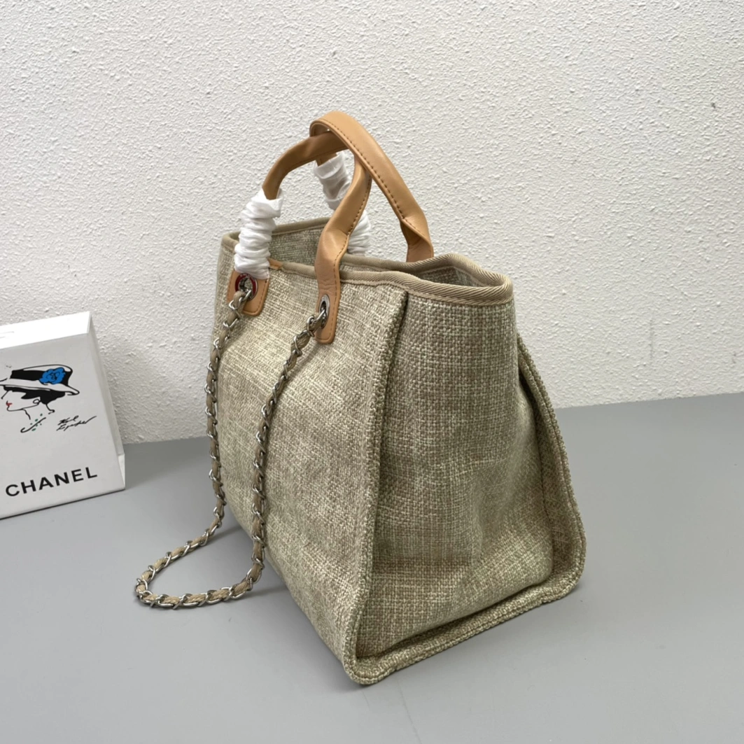 Chanel AAA Quality Handbags For Women Minimalist 3841