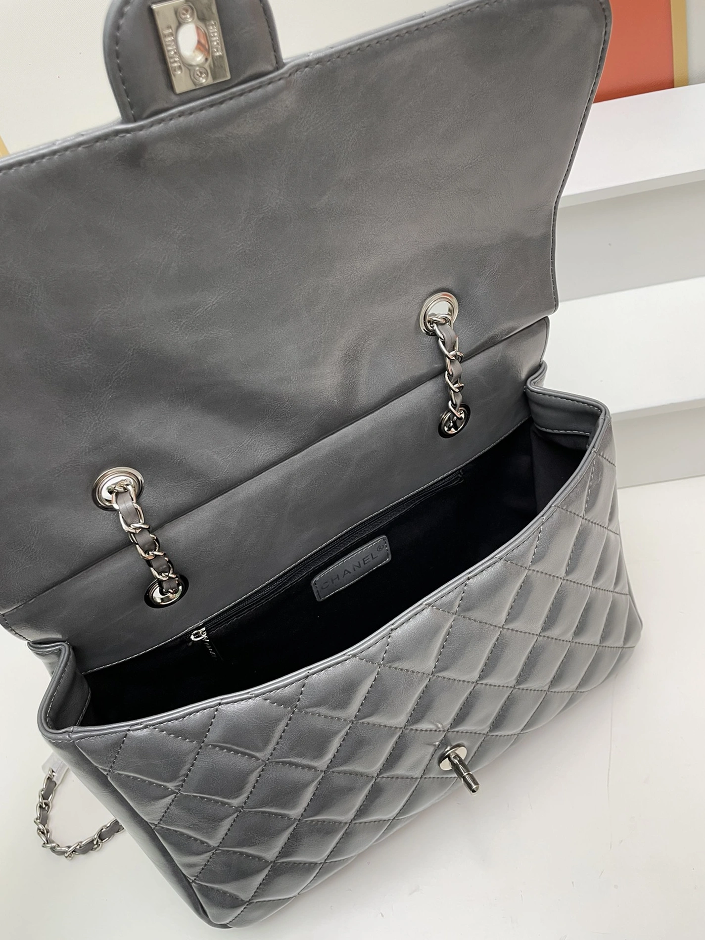 Chanel AAA Quality Handbags For Women Trendsetting 6307