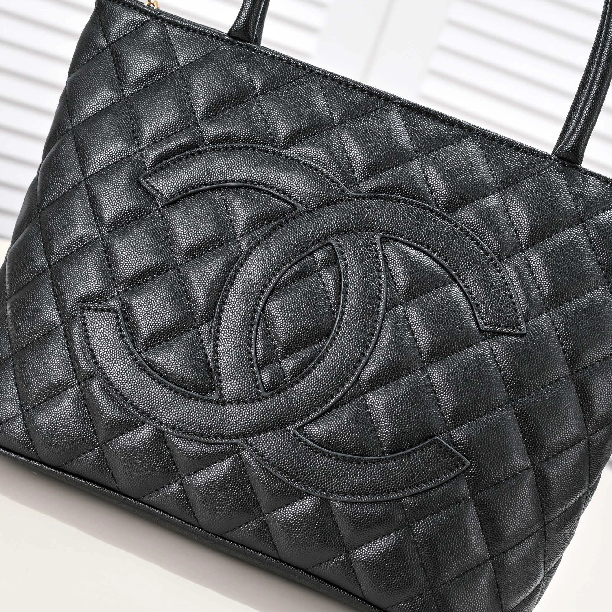 Chanel AAA Quality Handbags For Women UrbanStyle 7324
