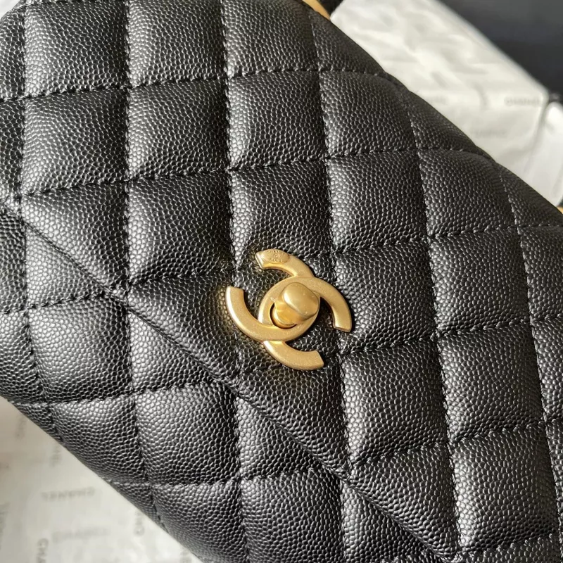Chanel AAA Quality Handbags Versatile 3542