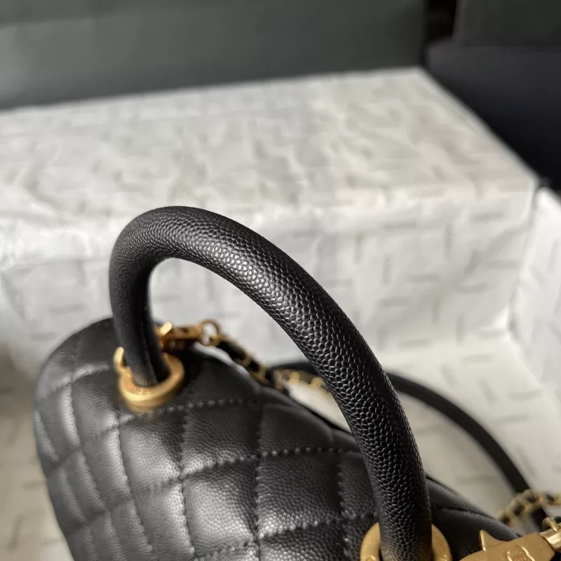 Chanel AAA Quality Handbags Versatile 3542