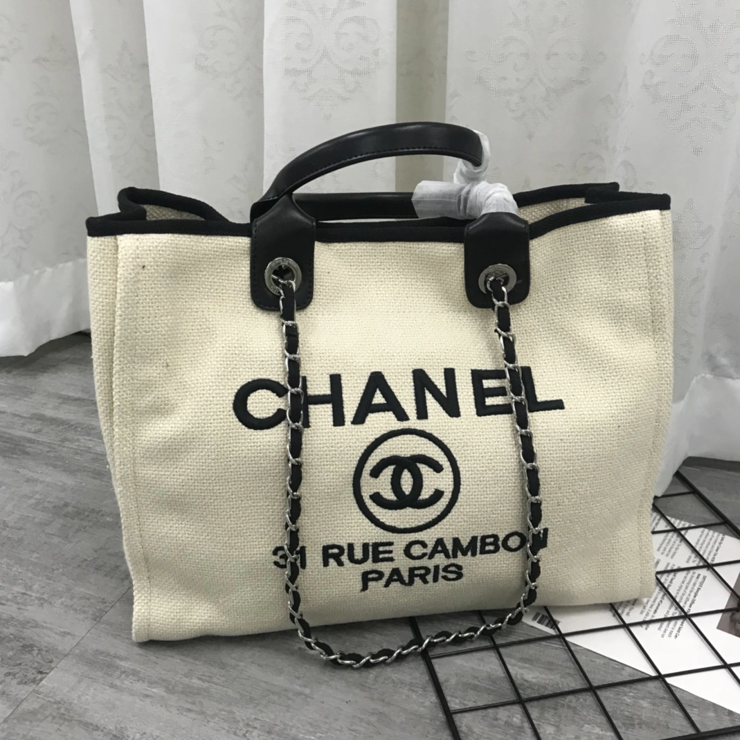 Chanel AAA Quality Handbags Versatile 5657