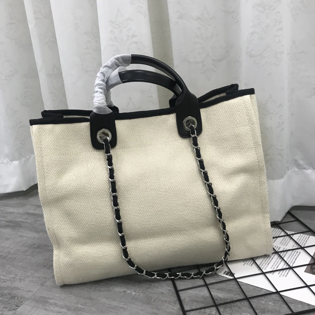 Chanel AAA Quality Handbags Versatile 5657
