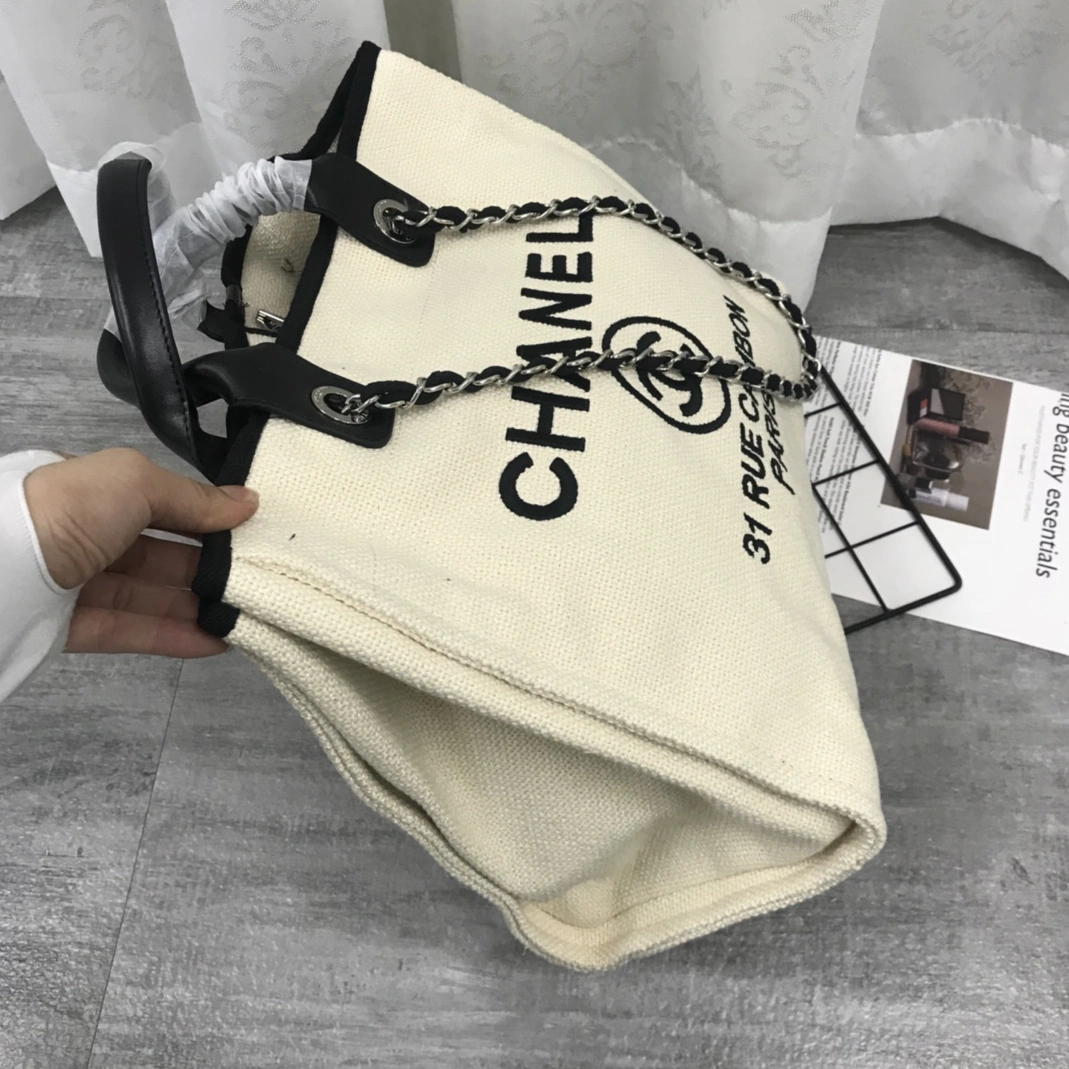 Chanel AAA Quality Handbags Versatile 5657
