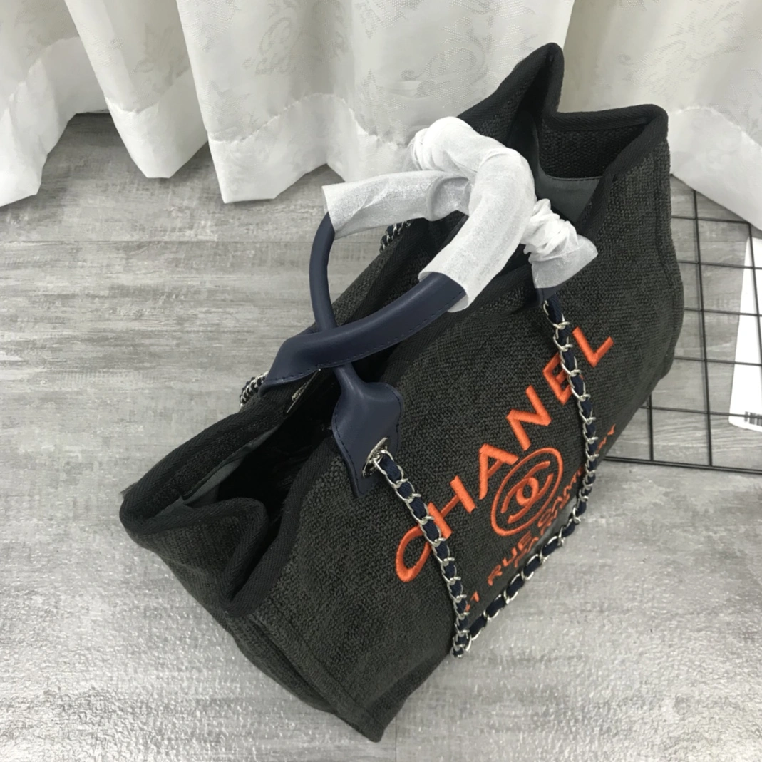 Chanel AAA Quality Handbags Vibrant 8860