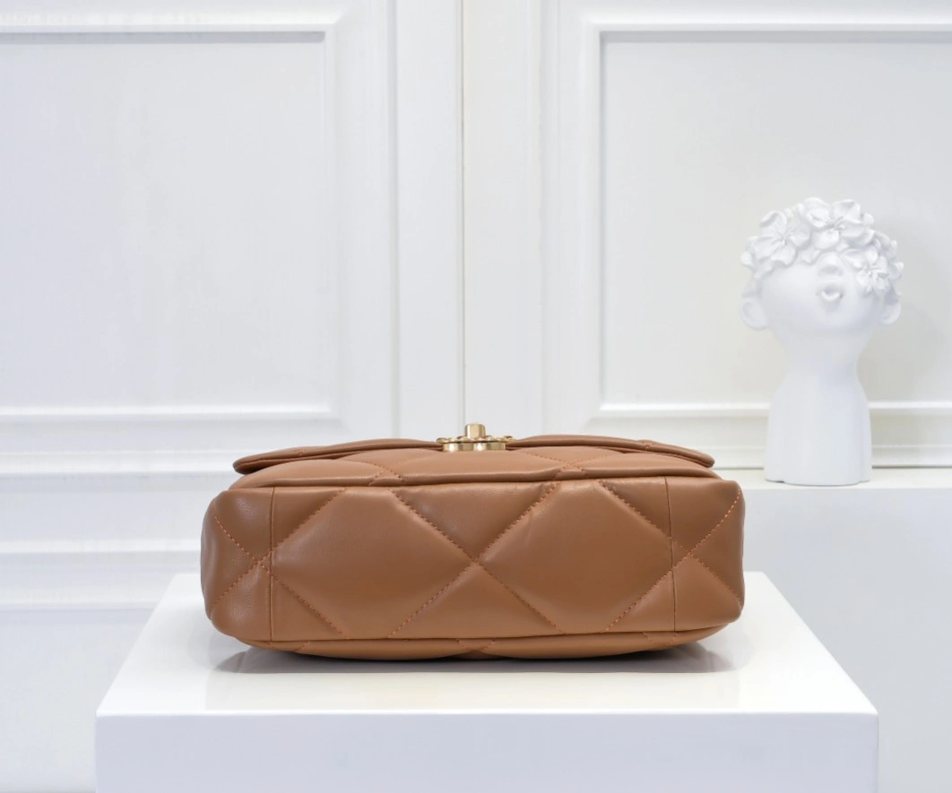 Chanel AAA Quality Messenger Bags AllSeason 4459