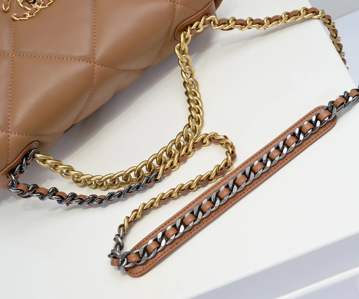 Chanel AAA Quality Messenger Bags AllSeason 4459