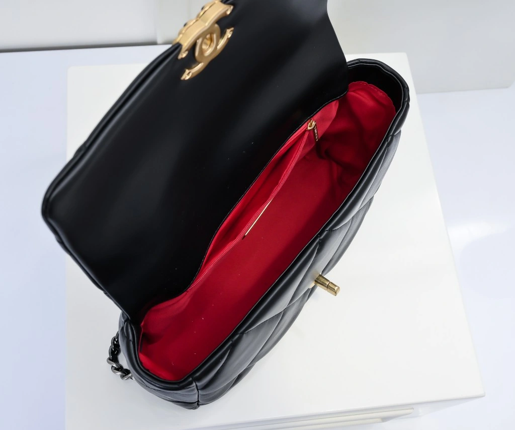Chanel AAA Quality Messenger Bags EasyMatch 3452