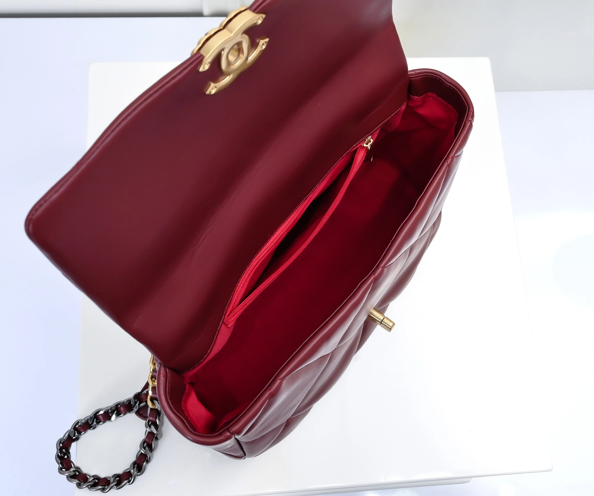 Chanel AAA Quality Messenger Bags Elegant 3982