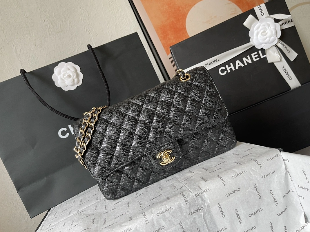 Chanel AAA Quality Messenger Bags For Women Affordable 1891