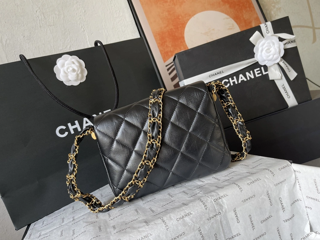 Chanel AAA Quality Messenger Bags For Women Breathable 2071