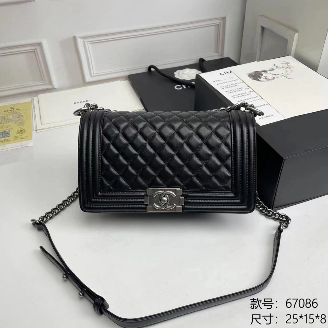 Chanel AAA Quality Messenger Bags For Women Breathable 3896