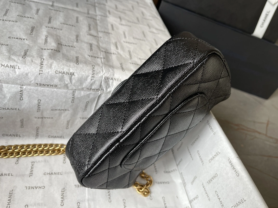 Chanel AAA Quality Messenger Bags For Women Breathable 6906