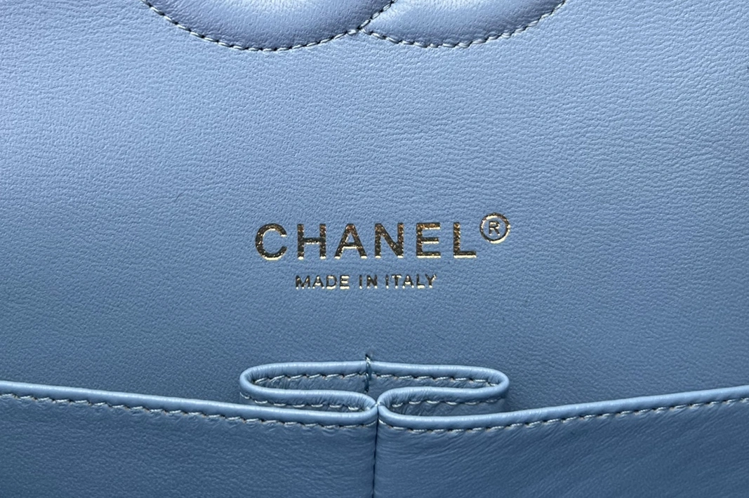 Chanel AAA Quality Messenger Bags For Women Bright 4063
