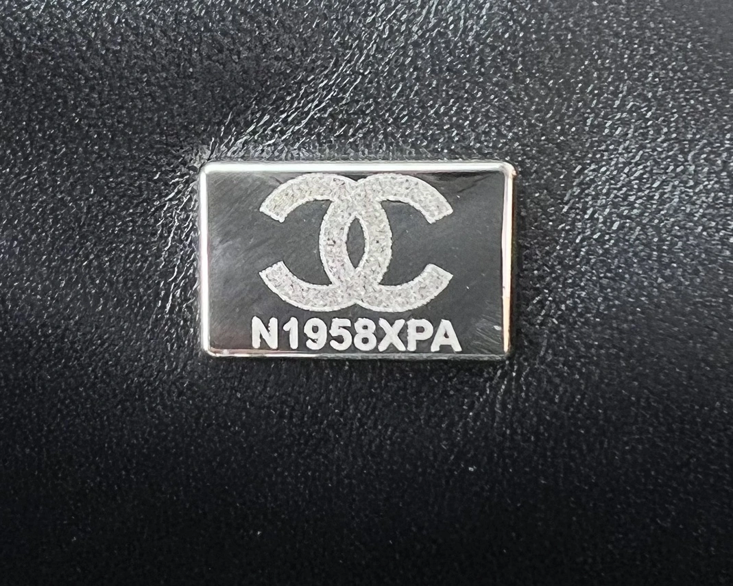 Chanel AAA Quality Messenger Bags For Women Bright 6085