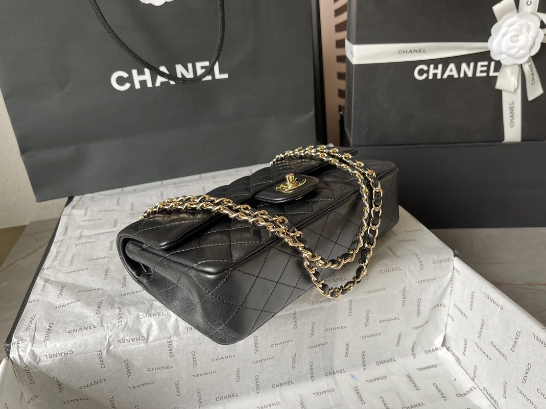 Chanel AAA Quality Messenger Bags For Women Classic 6963