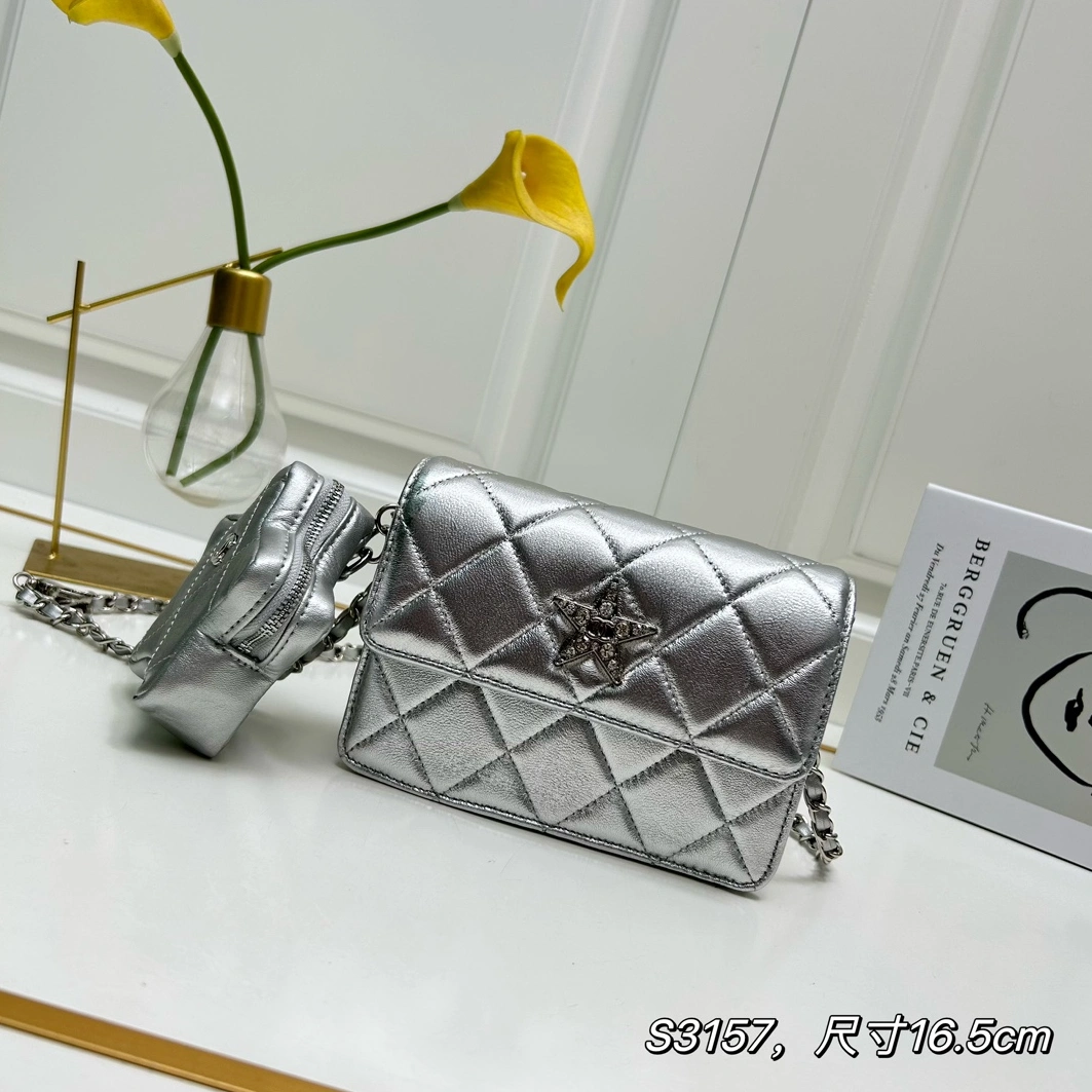Chanel AAA Quality Messenger Bags For Women Comfortable 3557