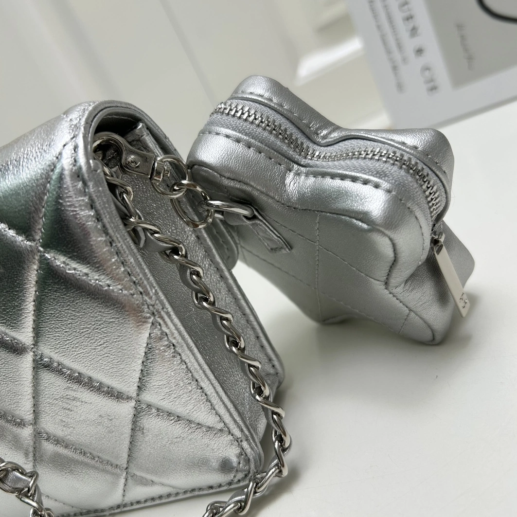 Chanel AAA Quality Messenger Bags For Women Comfortable 3557