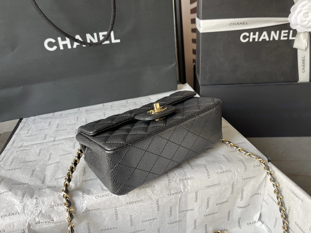 Chanel AAA Quality Messenger Bags For Women Comfortable 5953