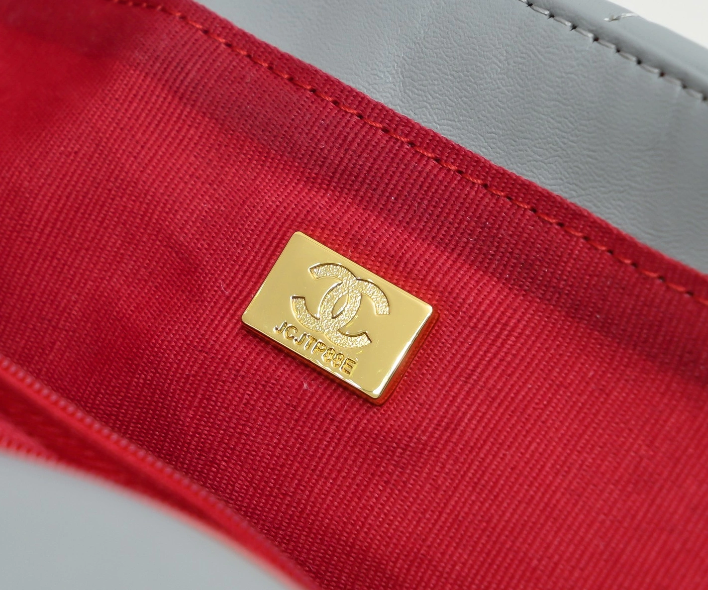 Chanel AAA Quality Messenger Bags For Women Comfortable 7693