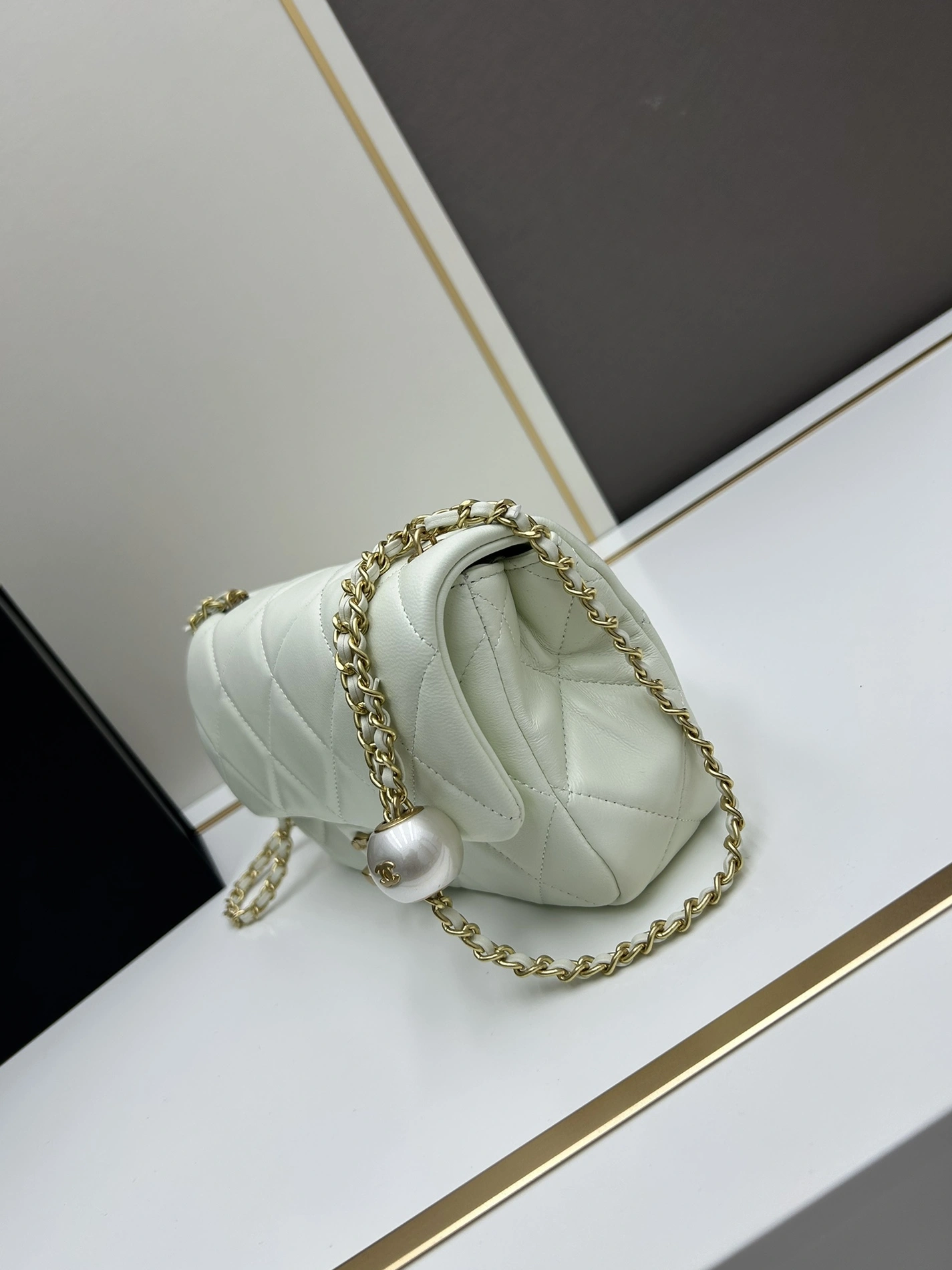 Chanel AAA Quality Messenger Bags For Women Compact 511