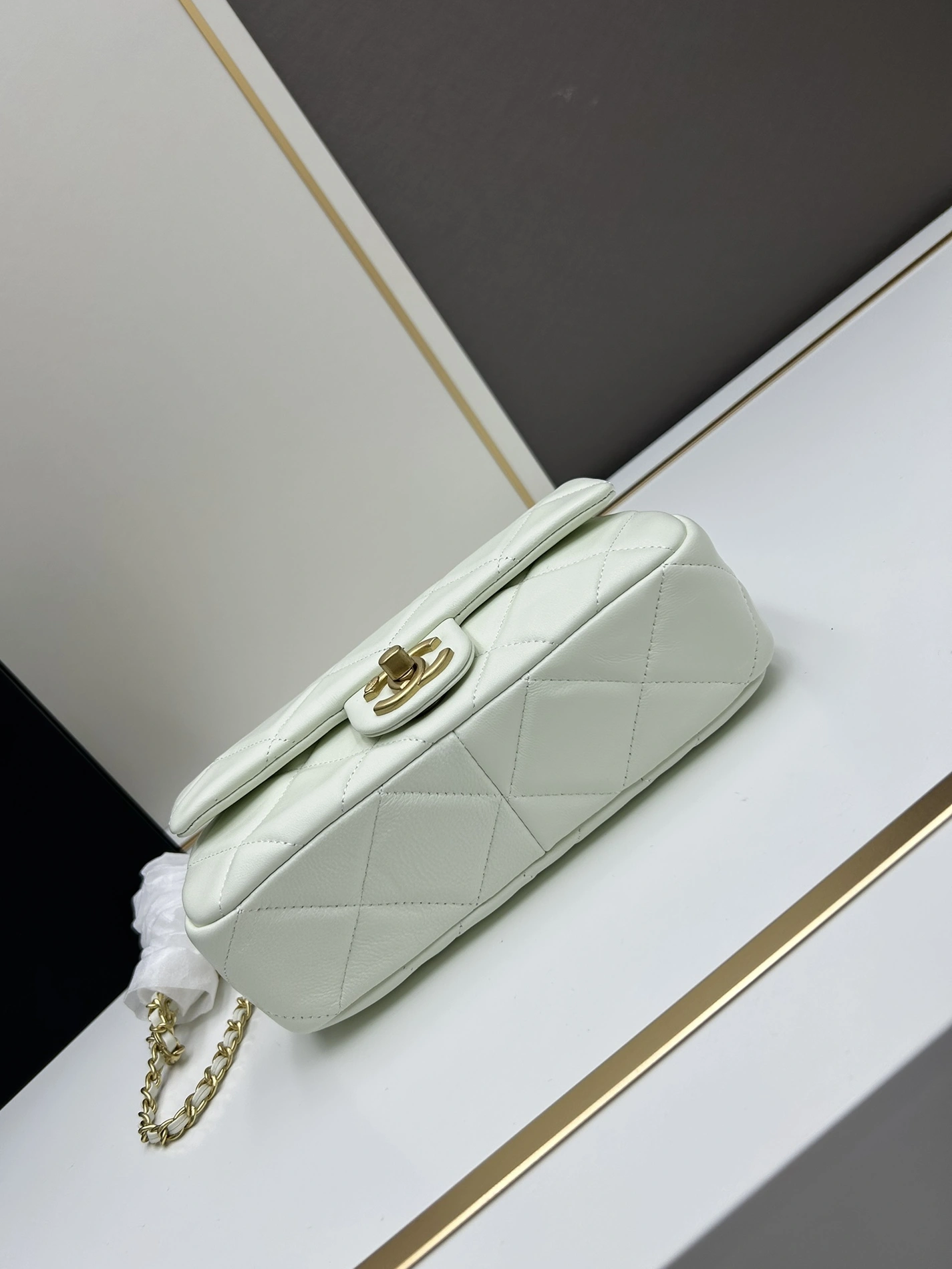 Chanel AAA Quality Messenger Bags For Women Compact 511