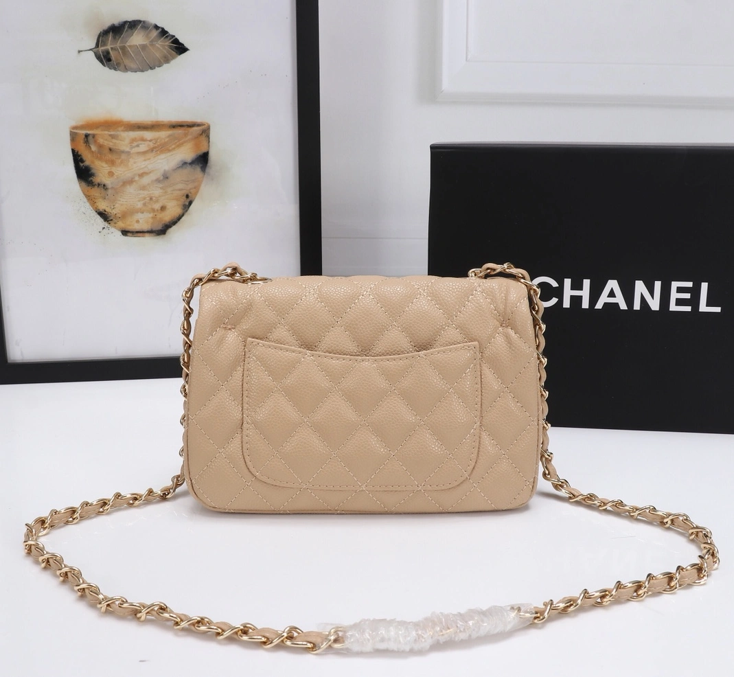 Chanel AAA Quality Messenger Bags For Women Compact 9410