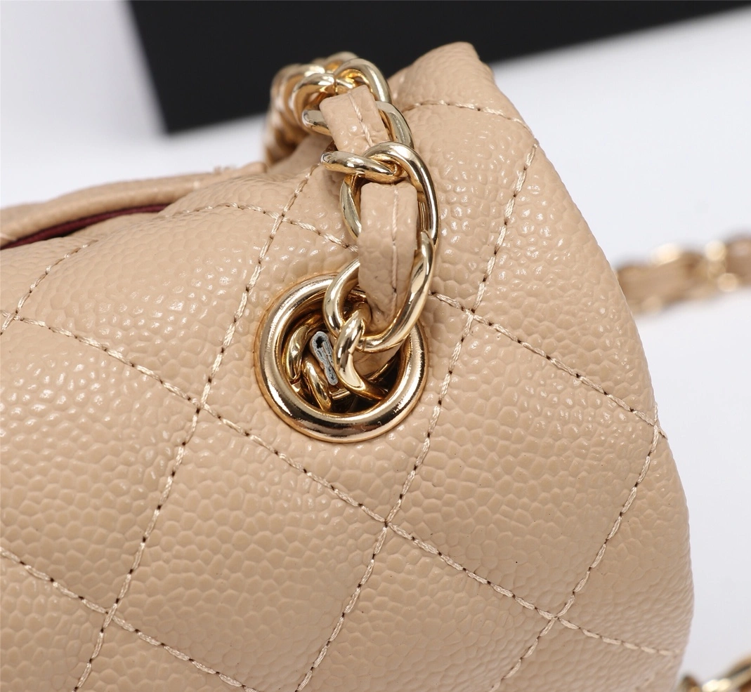 Chanel AAA Quality Messenger Bags For Women Compact 9410