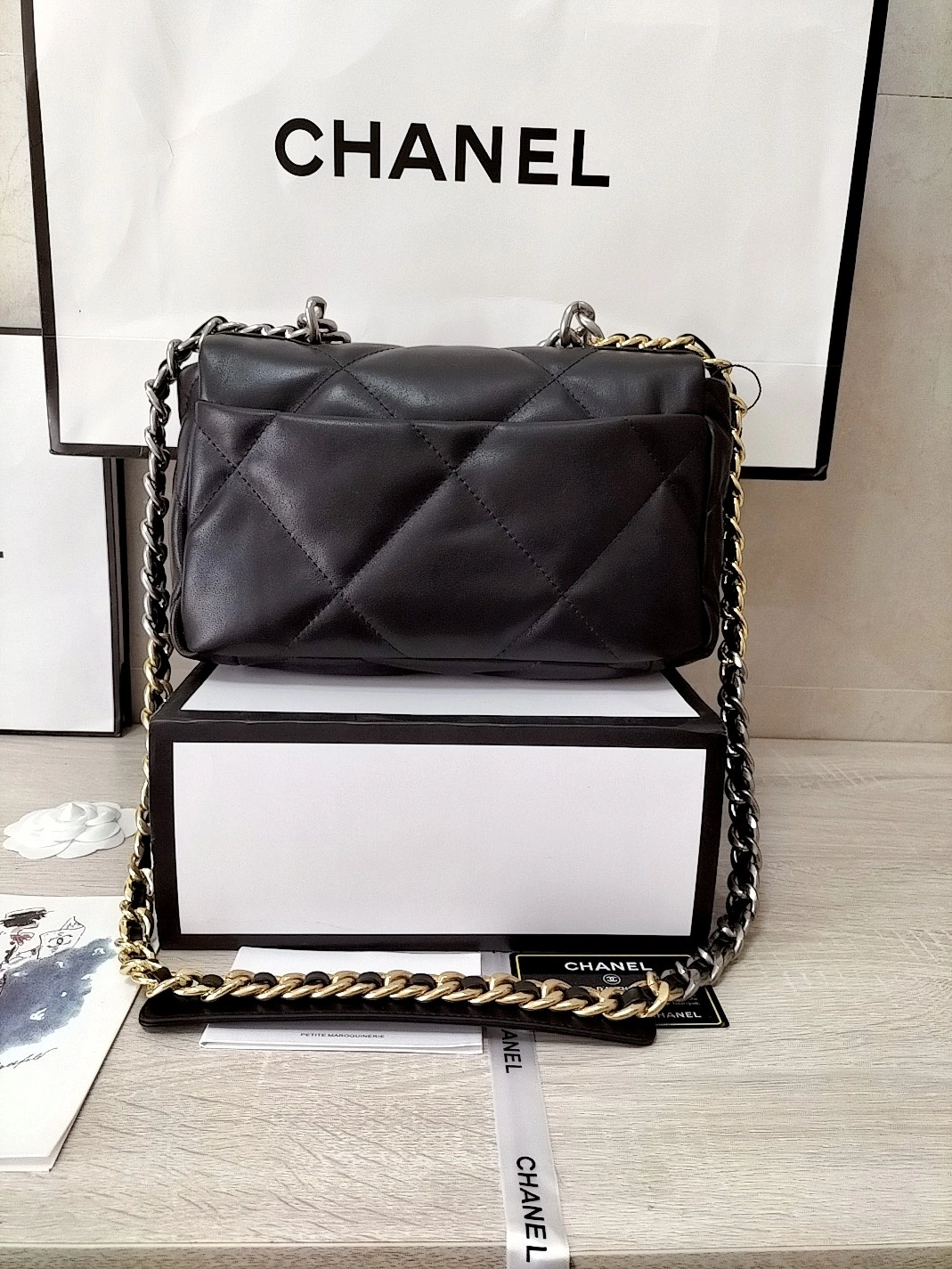 Chanel AAA Quality Messenger Bags For Women Compact 9840