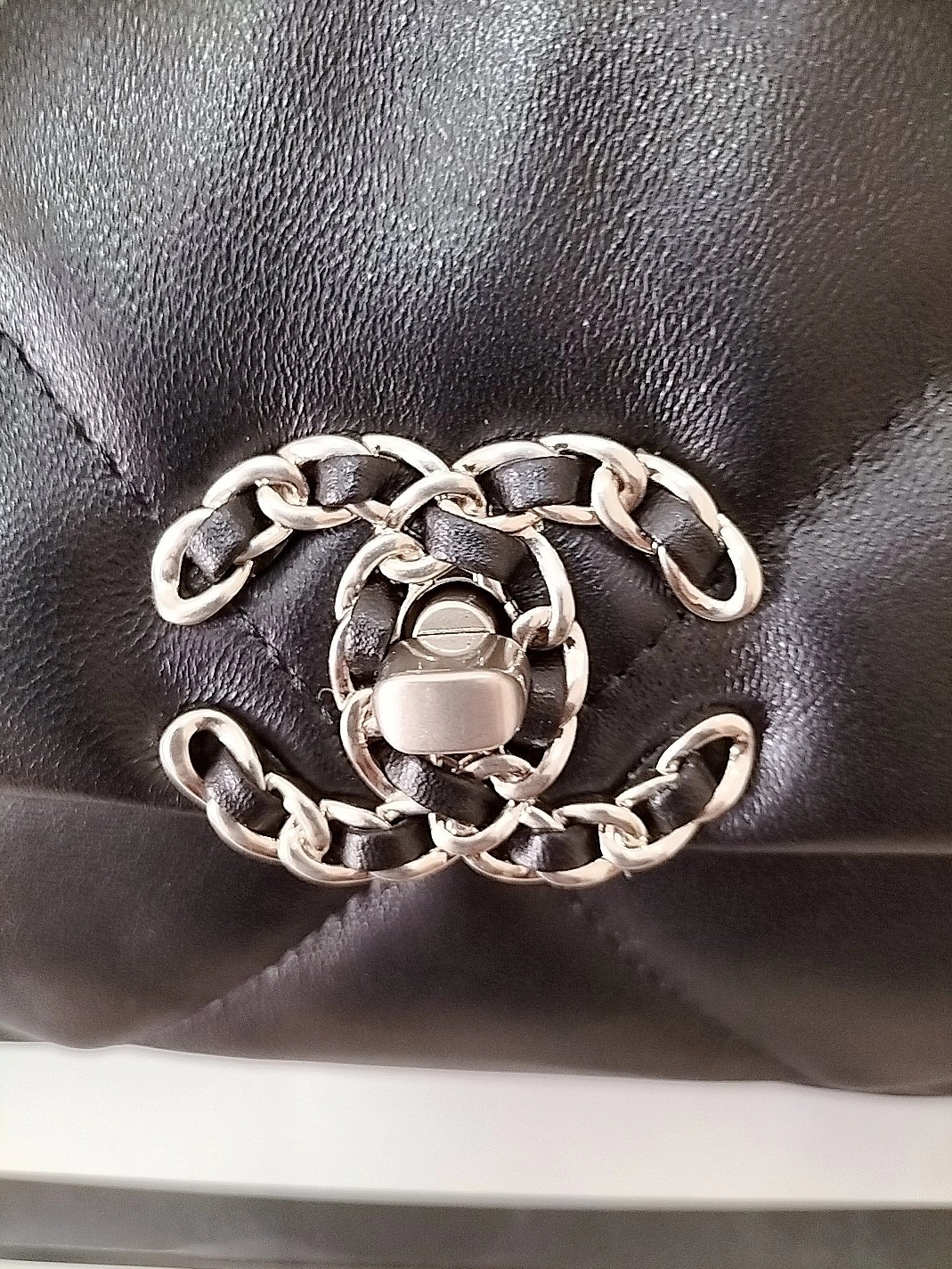 Chanel AAA Quality Messenger Bags For Women Compact 9840