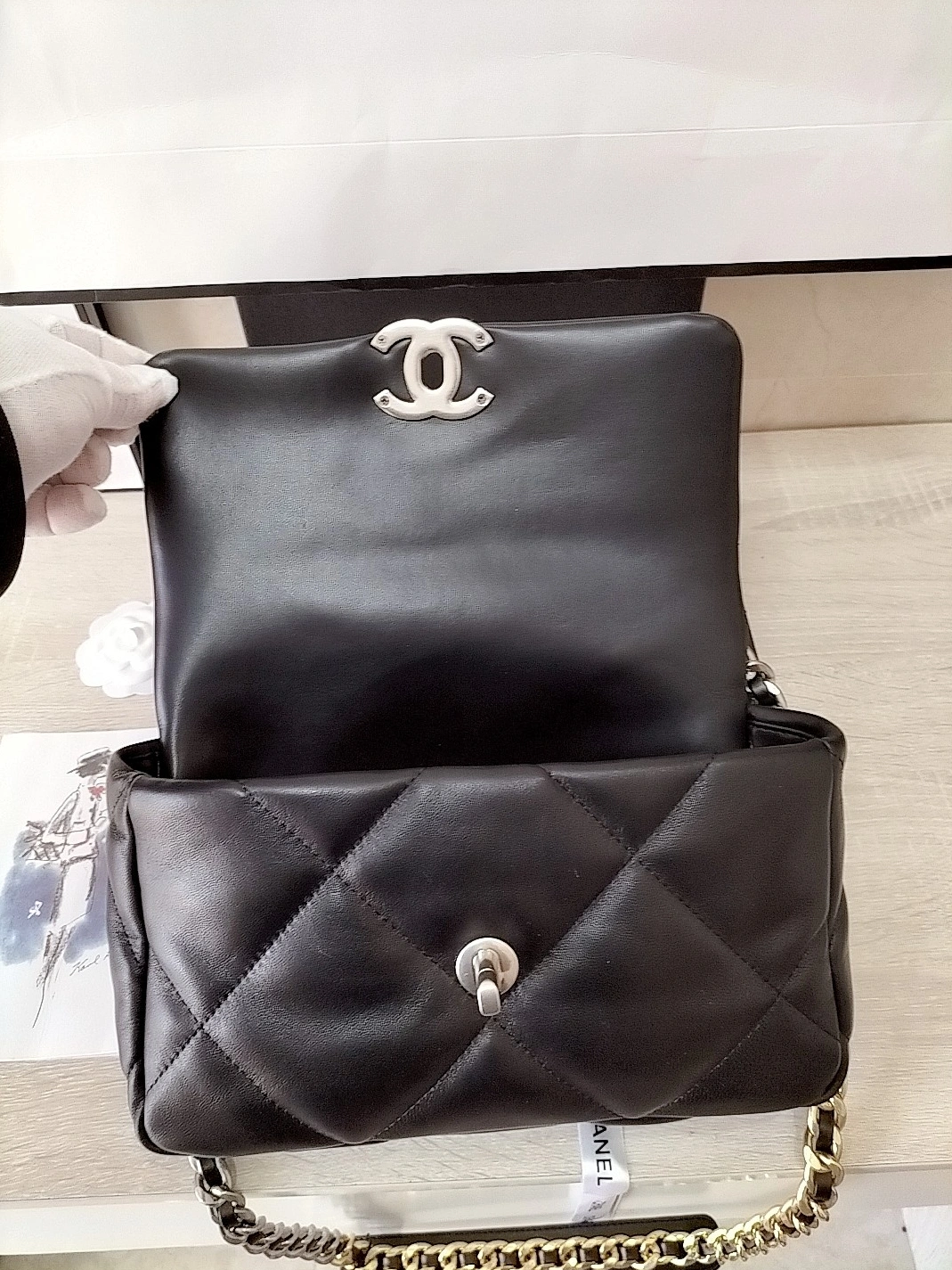 Chanel AAA Quality Messenger Bags For Women Compact 9840