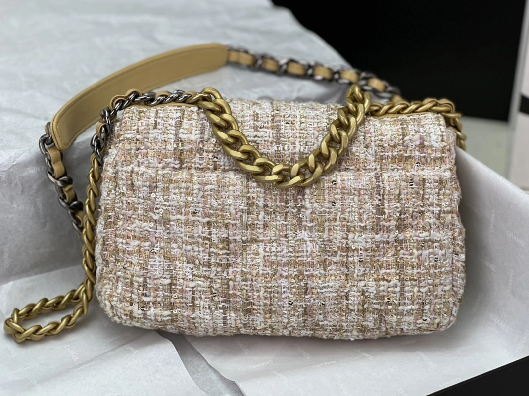 Chanel AAA Quality Messenger Bags For Women DailyWear 263