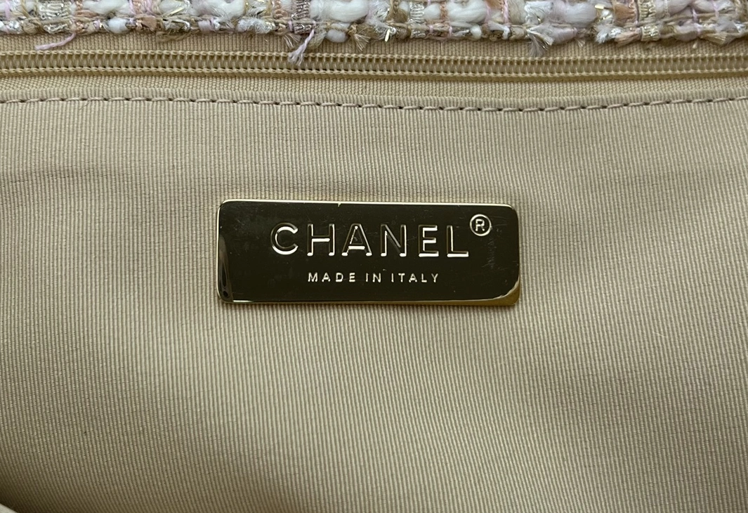 Chanel AAA Quality Messenger Bags For Women DailyWear 263