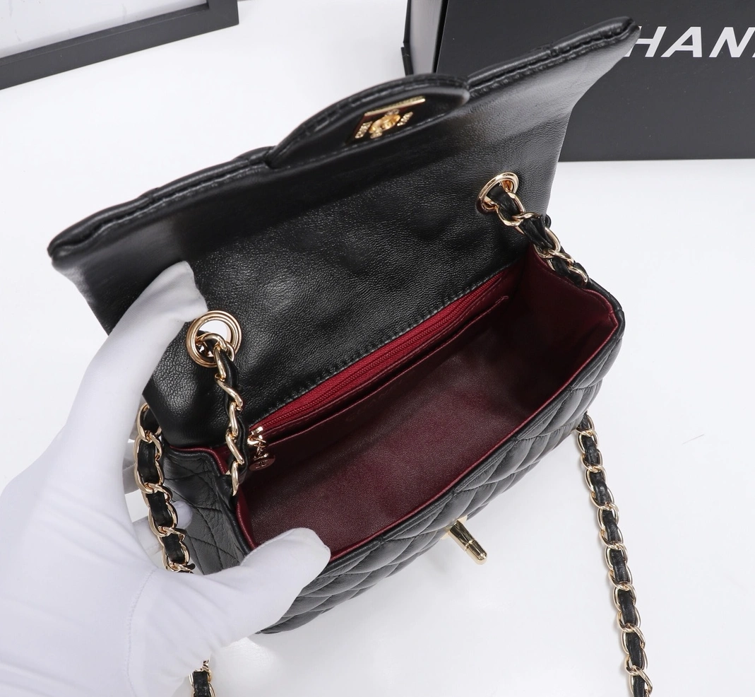 Chanel AAA Quality Messenger Bags For Women Durable 2961