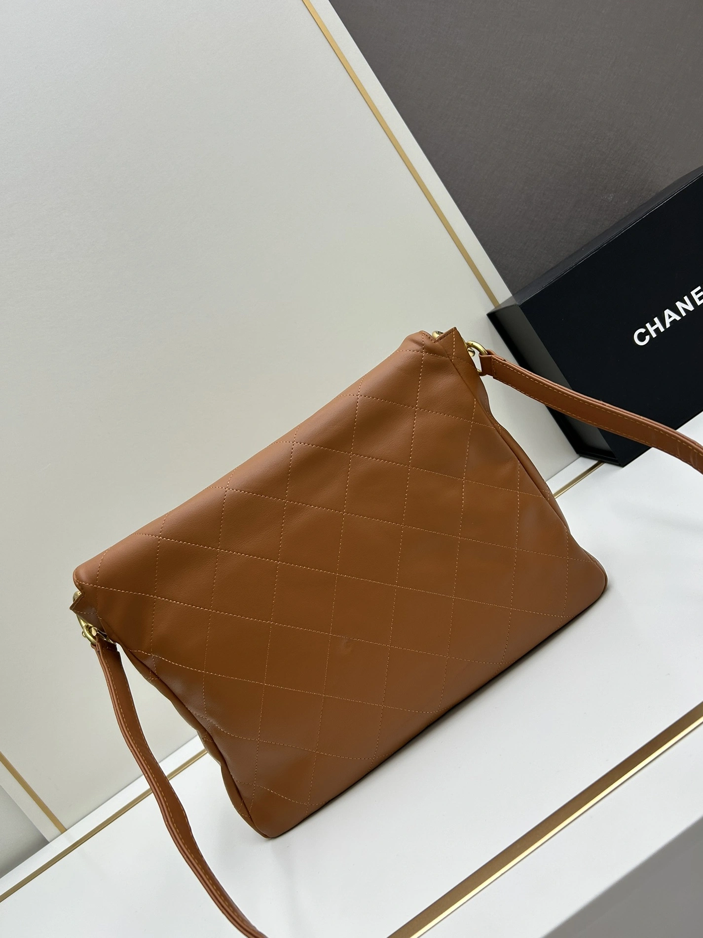 Chanel AAA Quality Messenger Bags For Women Durable 3048