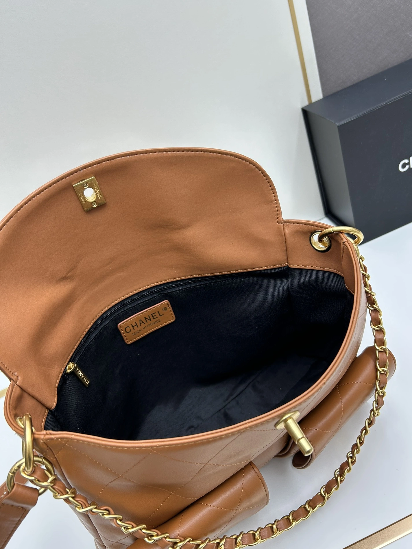 Chanel AAA Quality Messenger Bags For Women Durable 3048